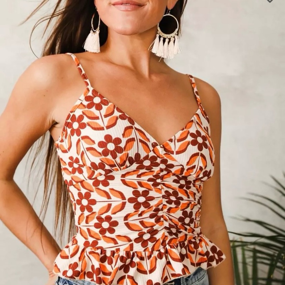 Buckle floral top